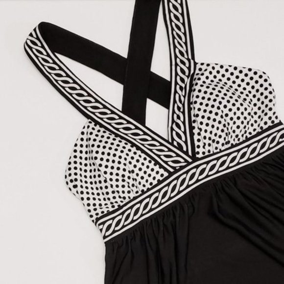 City Triangles Dresses & Skirts - Criss Cross Back Dress